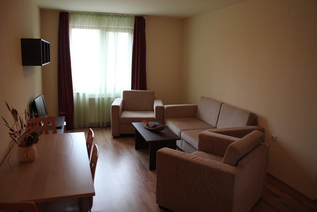 Nevada Aparthotel Pamporovo Esterno foto