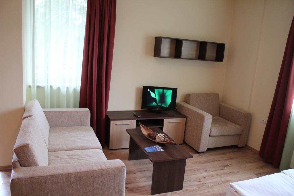 Nevada Aparthotel Pamporovo Esterno foto