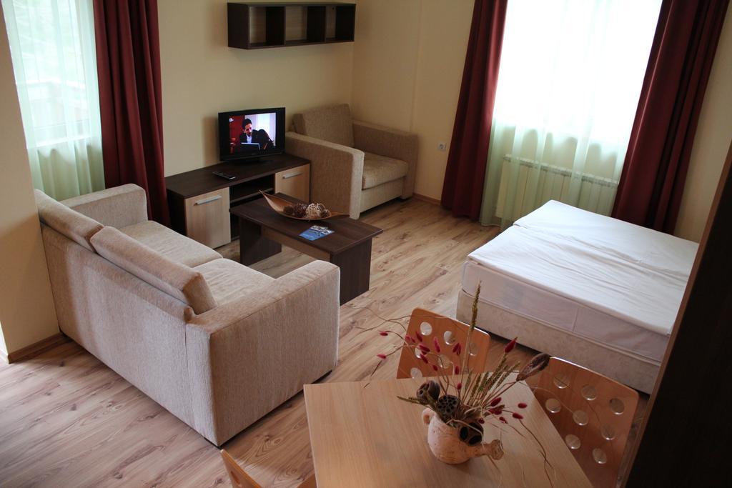 Nevada Aparthotel Pamporovo Esterno foto